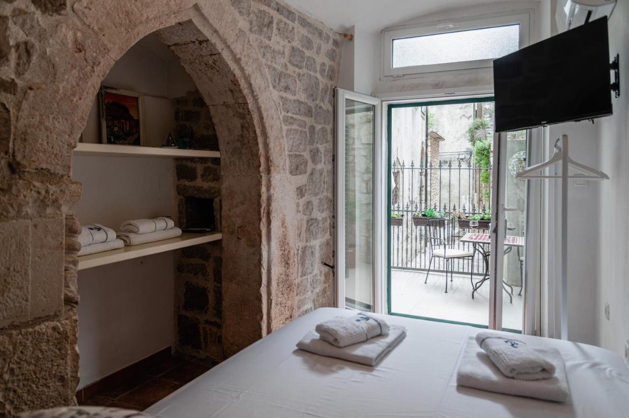 Lito Apartments Šibenik Buitenkant foto