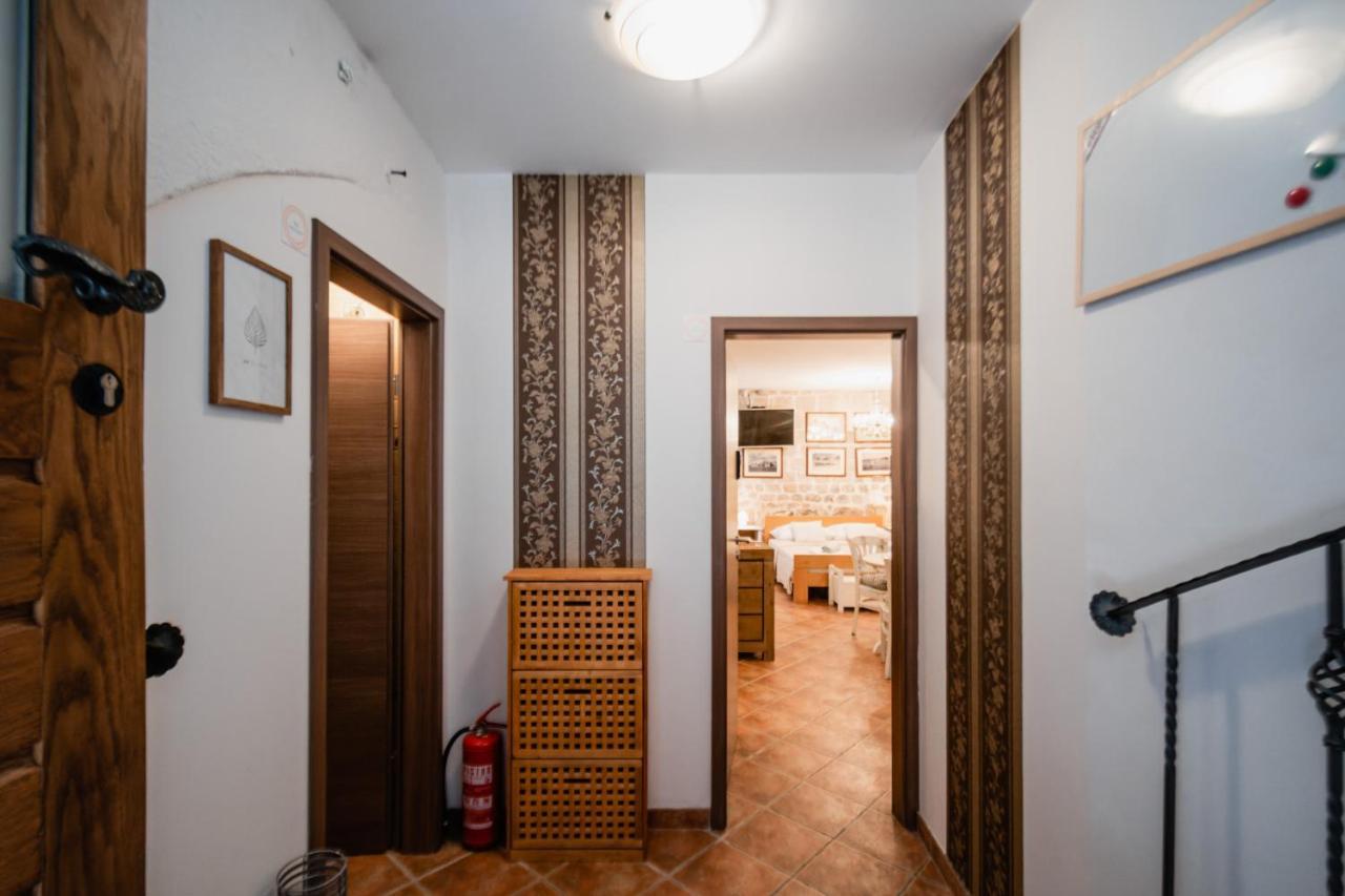 Lito Apartments Šibenik Buitenkant foto